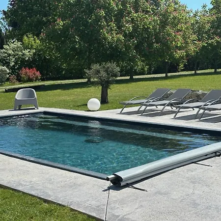 Bed and Breakfast Le Domaine De La Belle Demeure Et Table D Hotes Saint-Genes-du-Retz